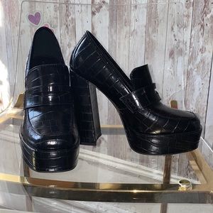 Heel Loafers, Platform Black snakeskin design (ASOS)